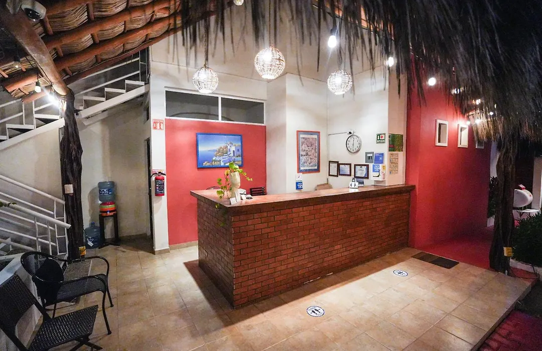 Hotel y Suites Los Encantos-1