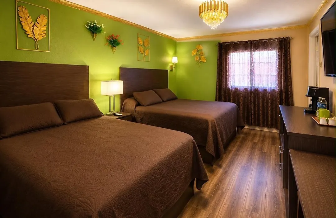 Frontier Lodge-1