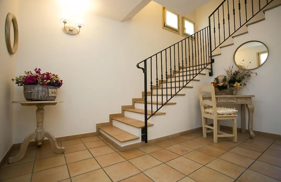 Guest House Dolce Laguna-1
