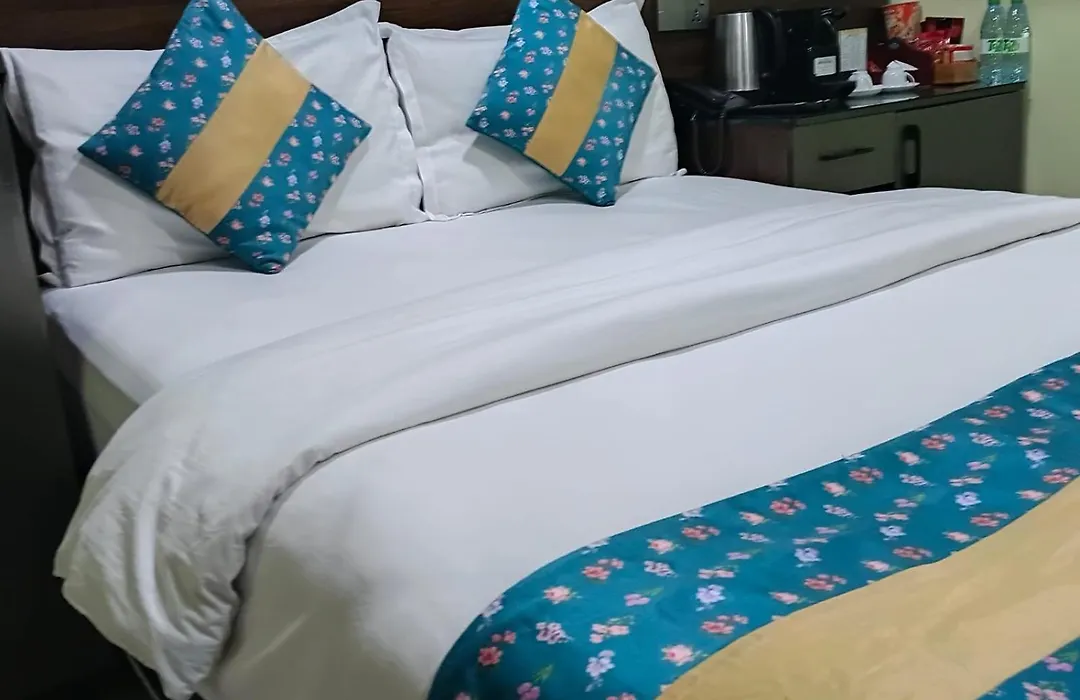 Tourist Inn-1