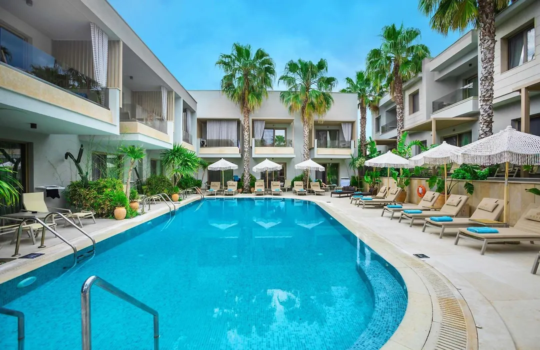 Pefki Deluxe Residences - Adults Only 16Plus-1