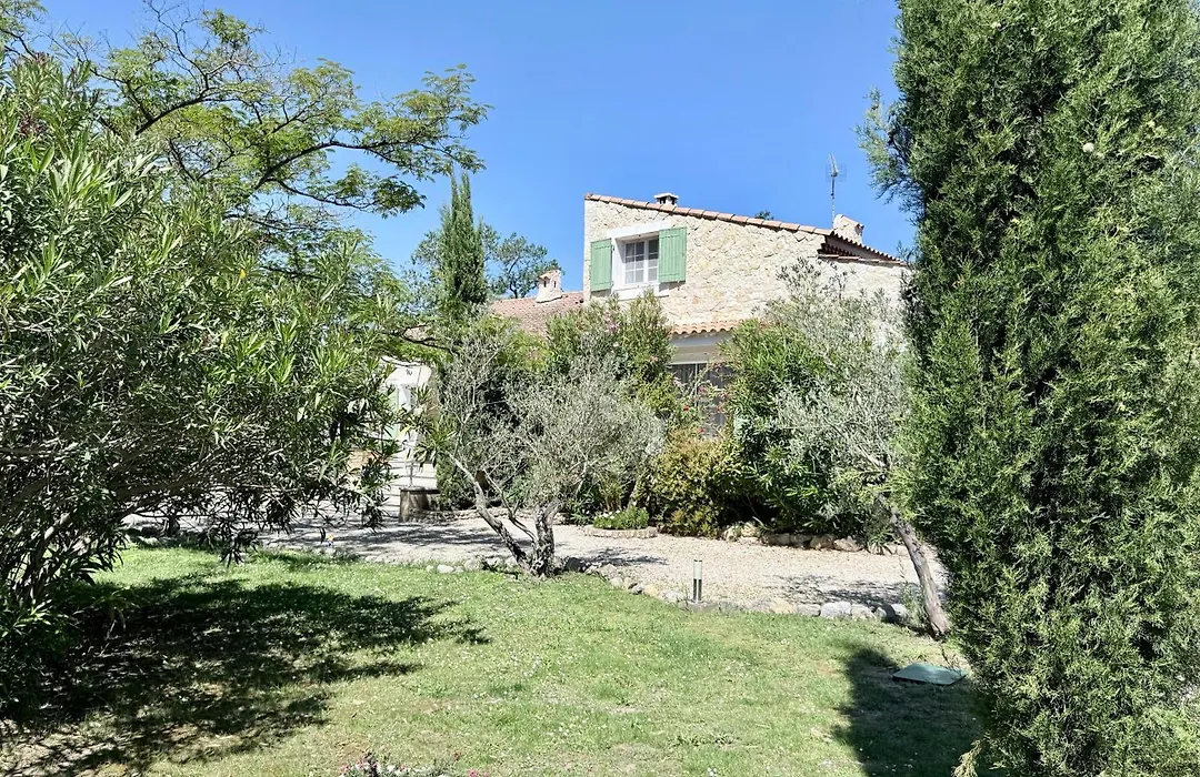Domaine Au Coeur des Alpilles-1