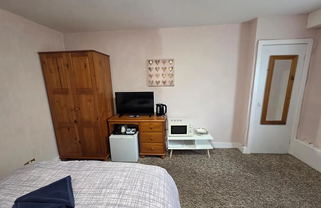 Station View Guest House-1