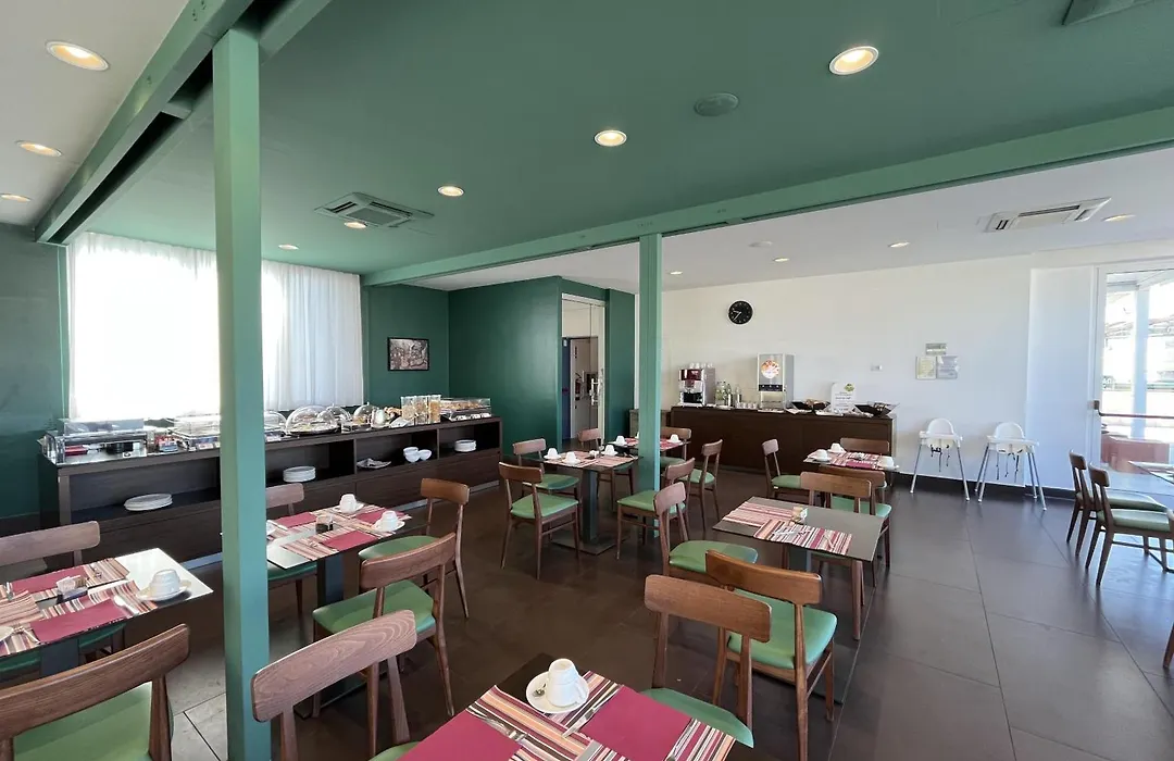 Best Western Plus Hotel Plaza-1
