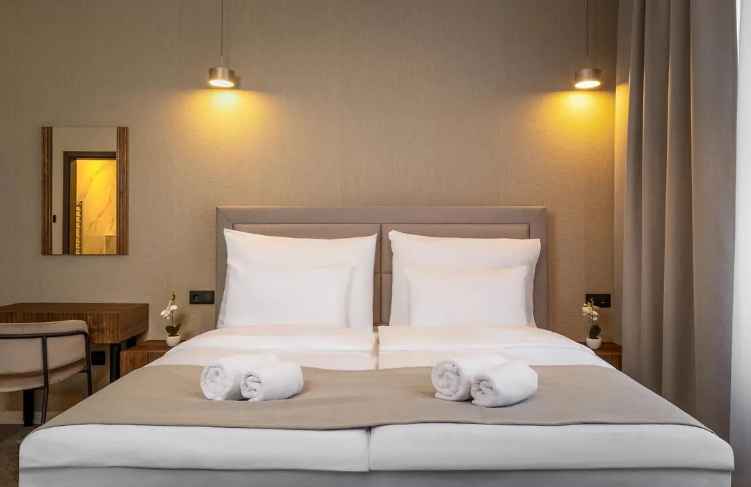 Evergreen Suites Budapest-1