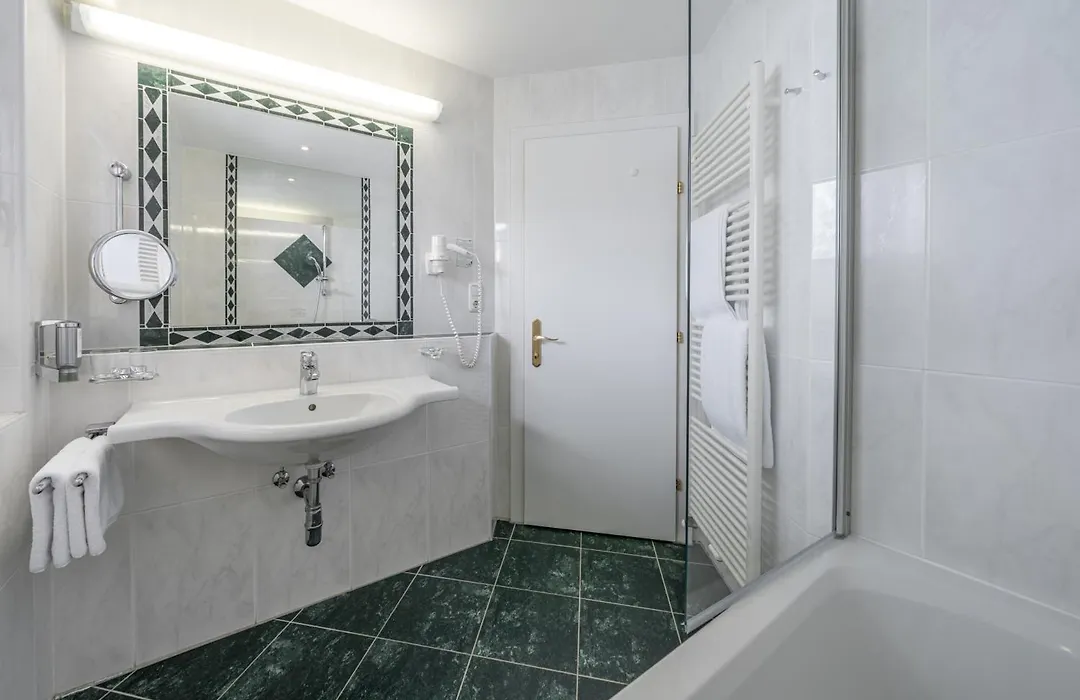 Hotel Olympia-1