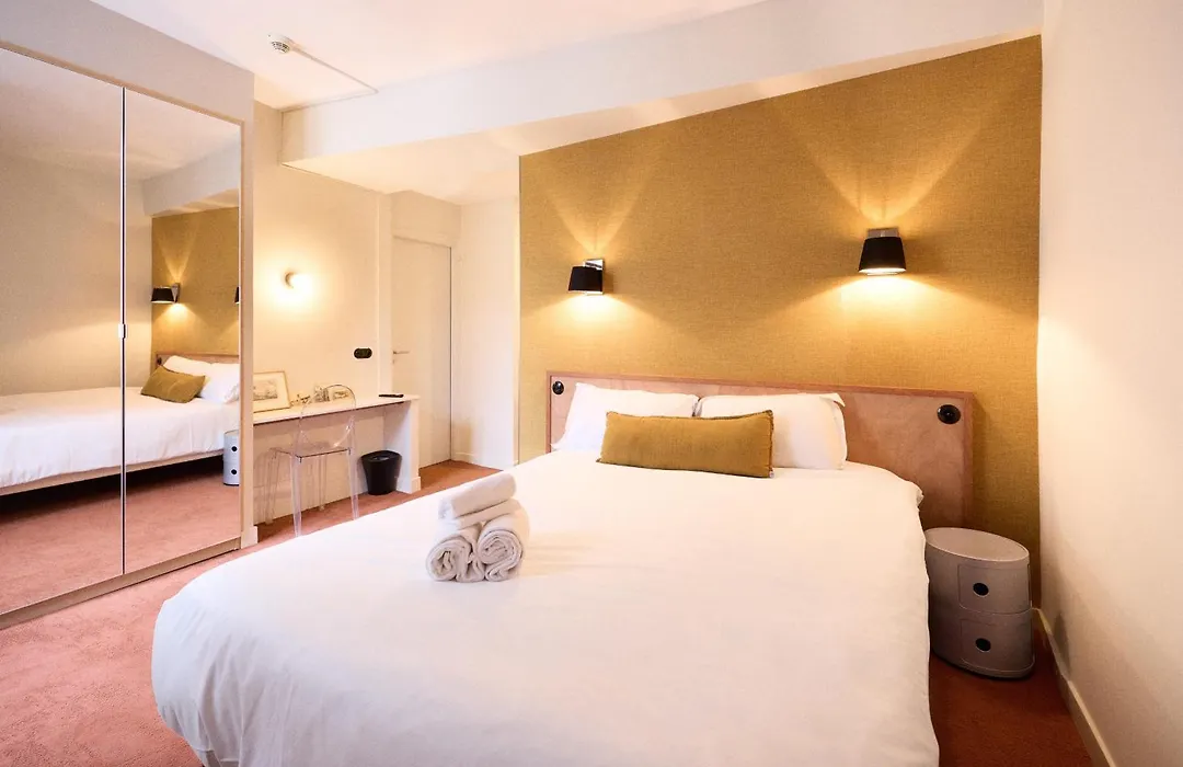 Hôtel Henri IV-1