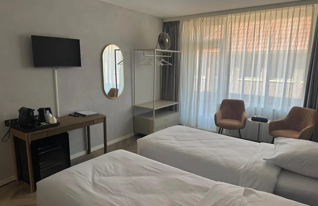 Hotel Mayflower-1