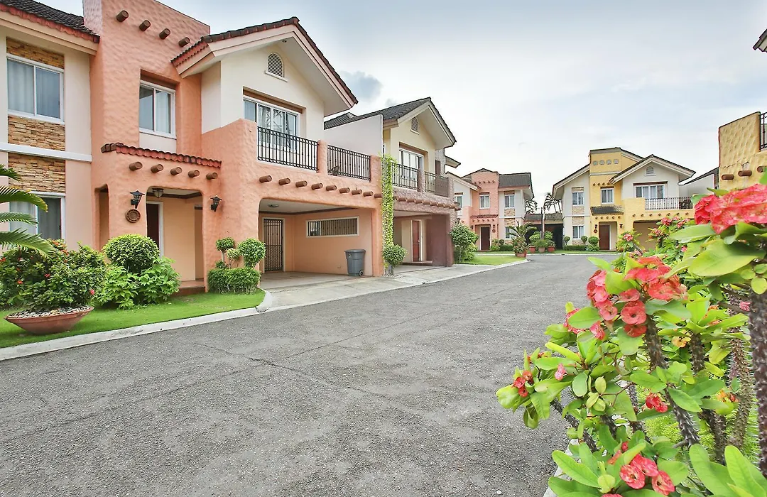 Crown Regency Suites Mactan-1