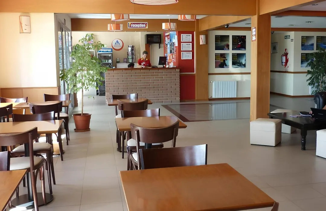 Marcopolo Suites Calafate-1