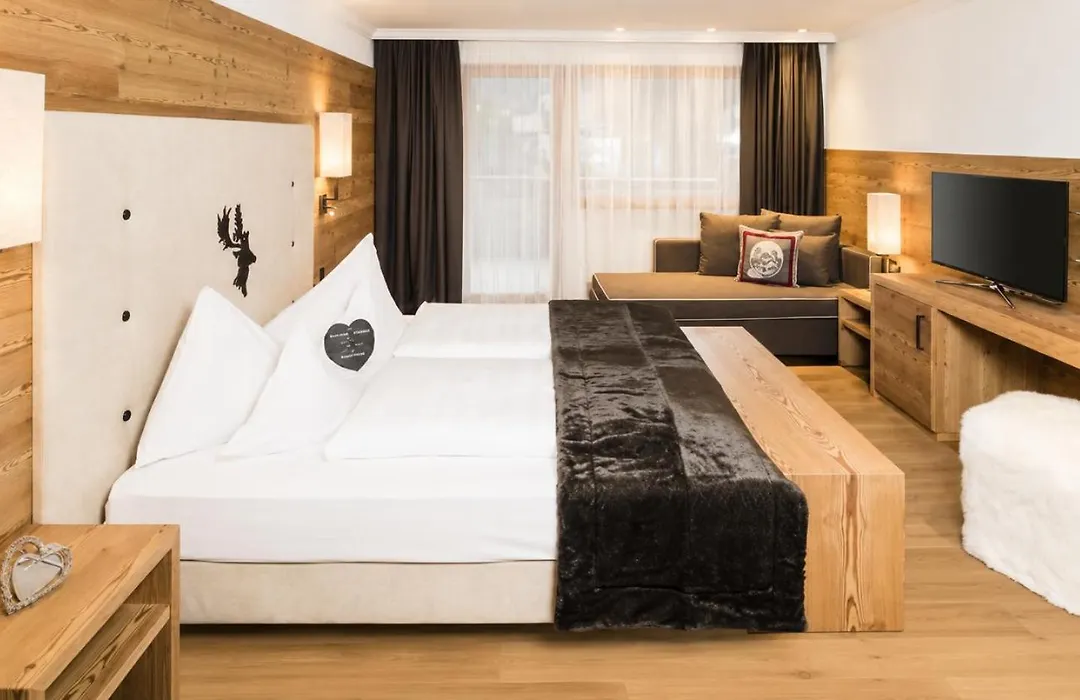 Hotel Dorfer Alpine&Charming-1