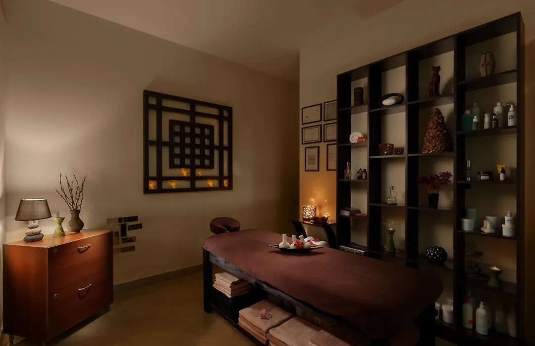 Ani Plaza Hotel-1