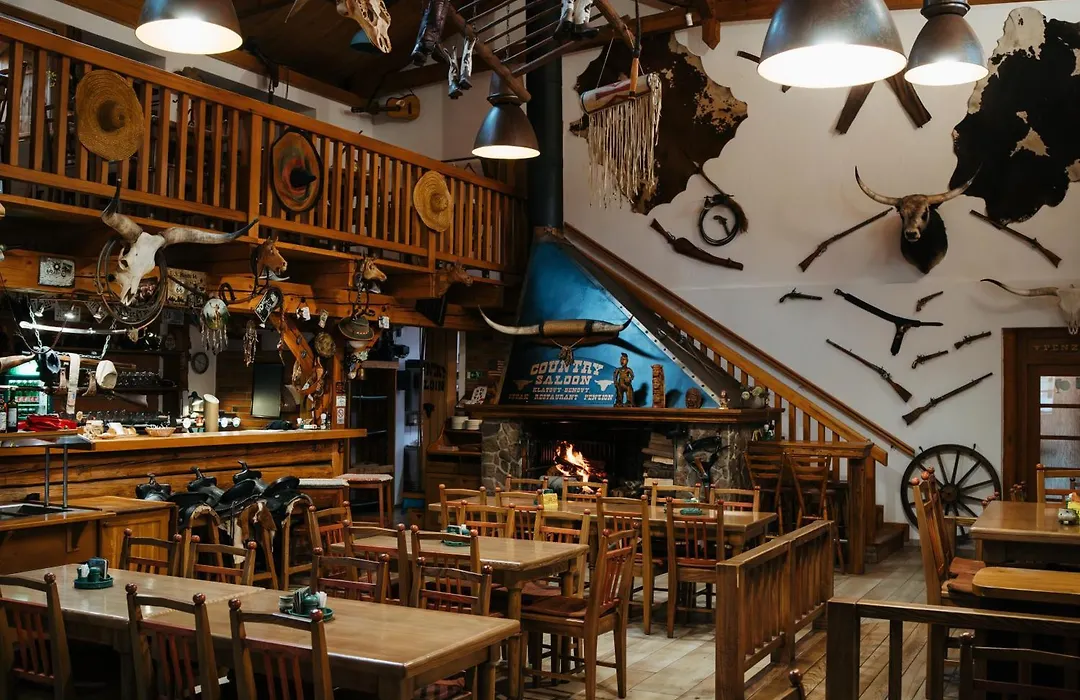 Steak Restaurant Penzion Country Saloon-1