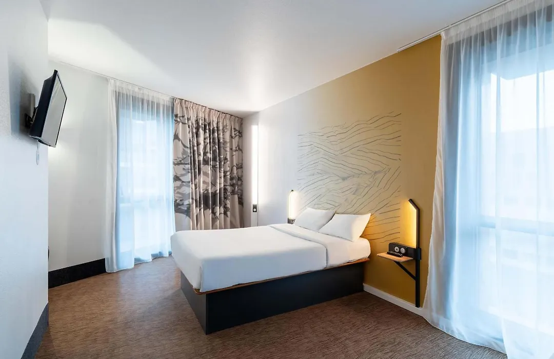 B&B Hotel Lille Villeneuve D'Ascq Grand Stade 3 Etoiles-1