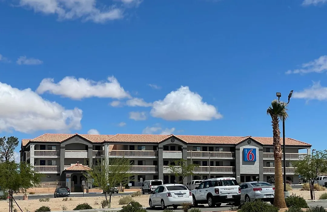 Motel 6 Barstow, Ca - Mojave Desert Stop - I-15-1