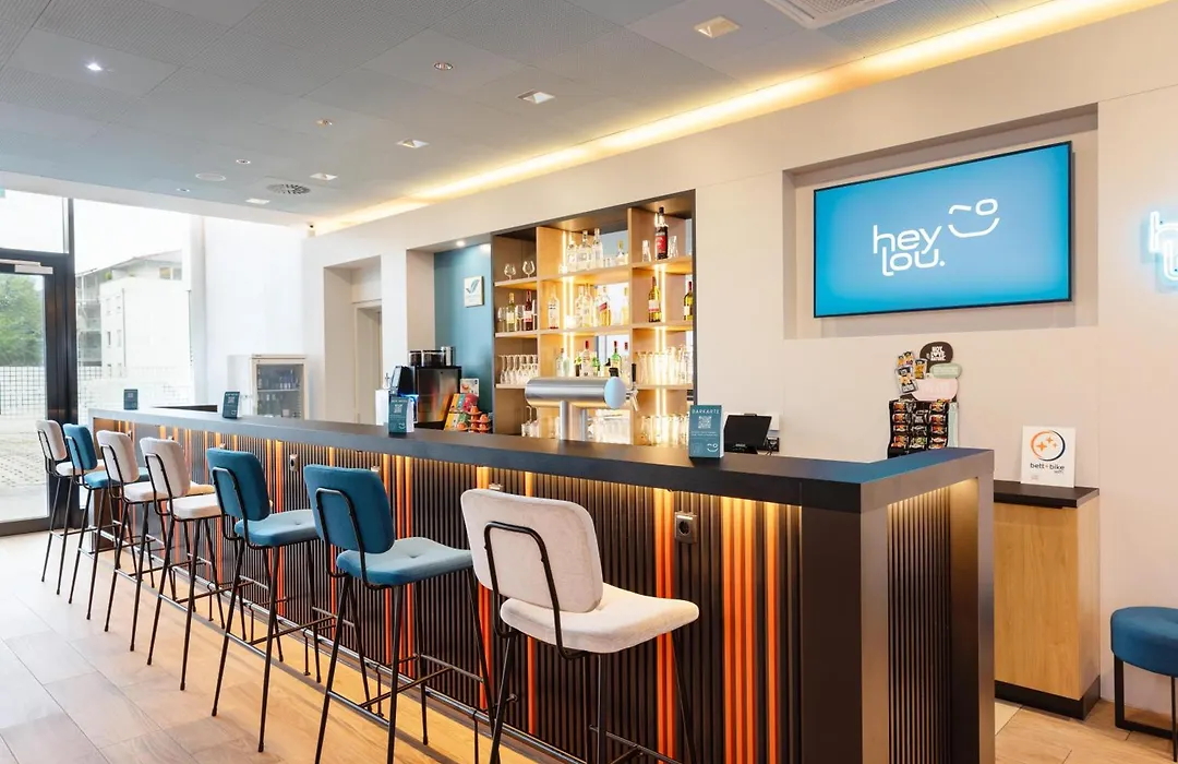 Hey Lou Hotel Friedrichshafen-1