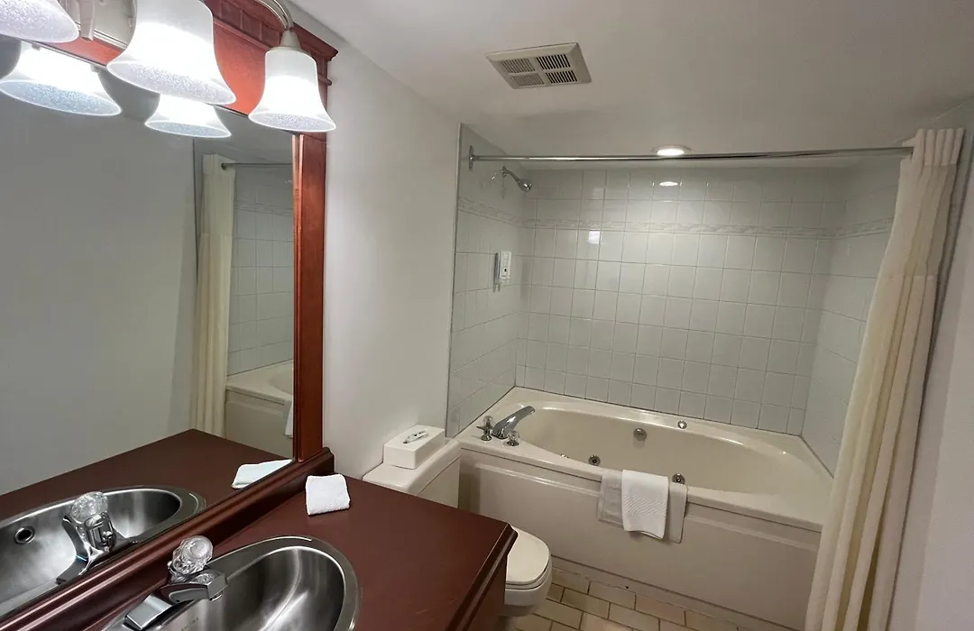 Quality Inn & Suites Bay Front-1