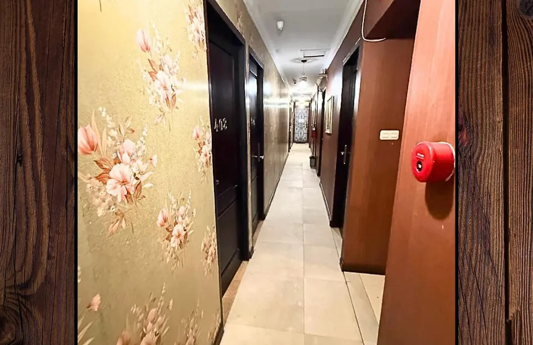 Twins Hotel-1