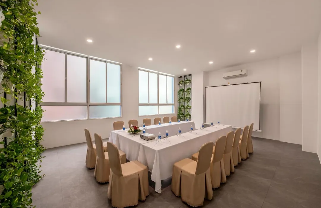 Petro Hotel Da Nang-1