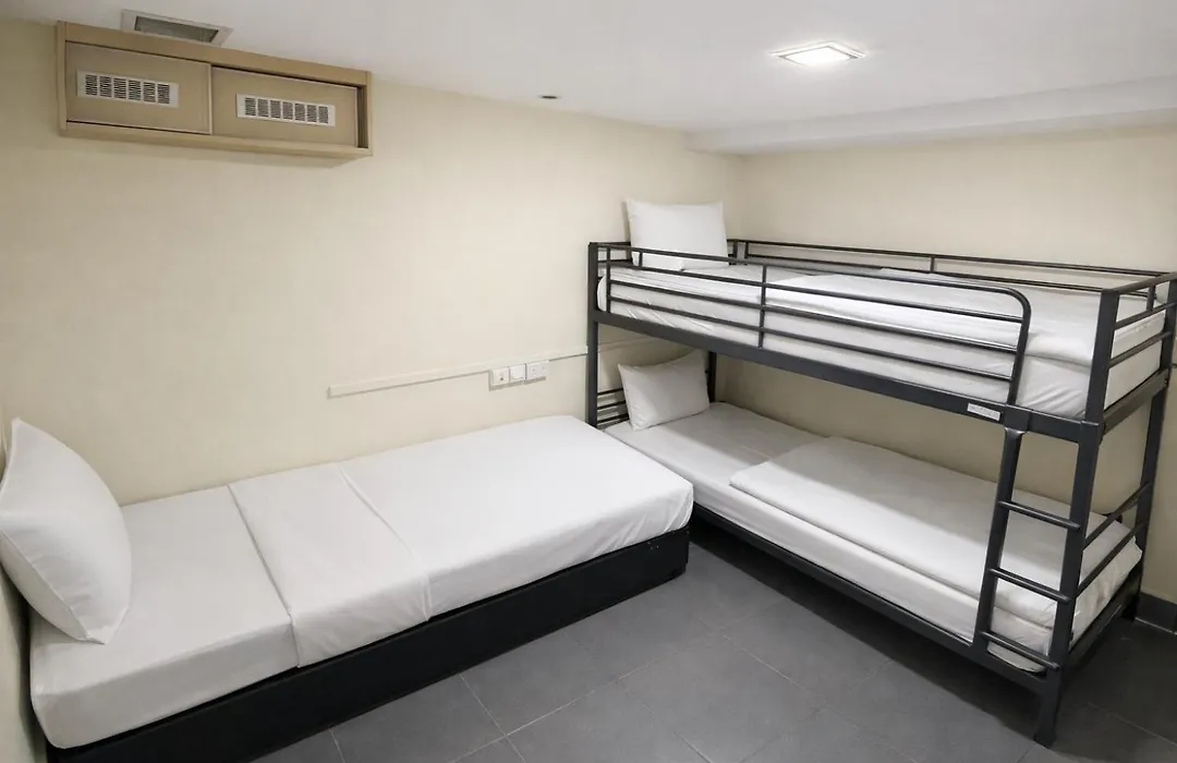 Sandpiper Hotel Singapore-1