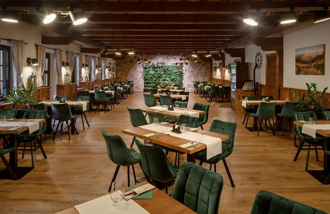 Wellness Hotel Ondrasuv Dvur - Adults Only-1