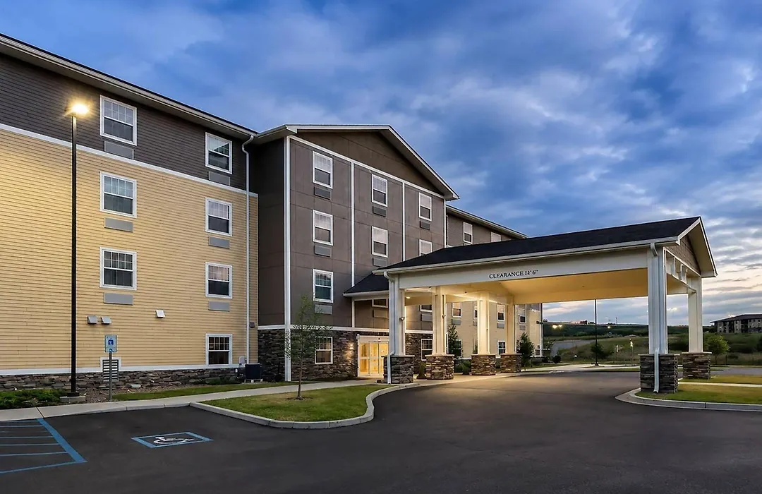 Mainstay Suites Watford City - Event Center-1