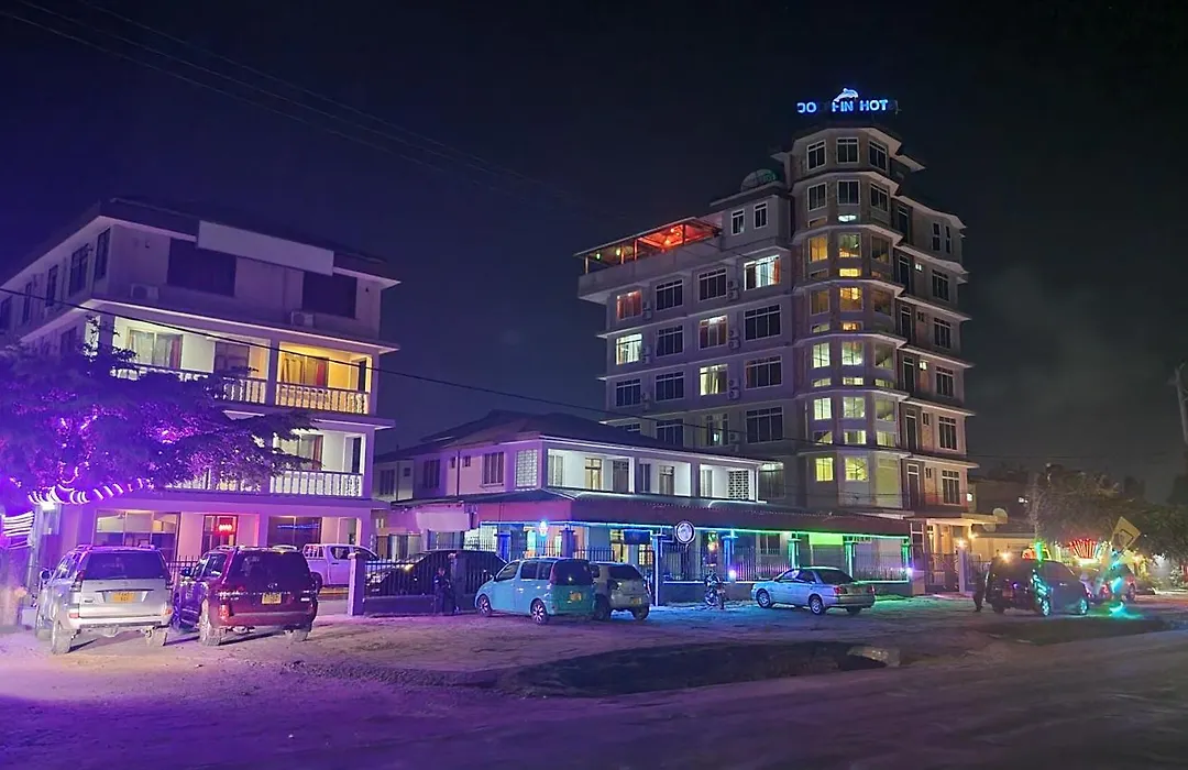 Dolphin Hotel-1