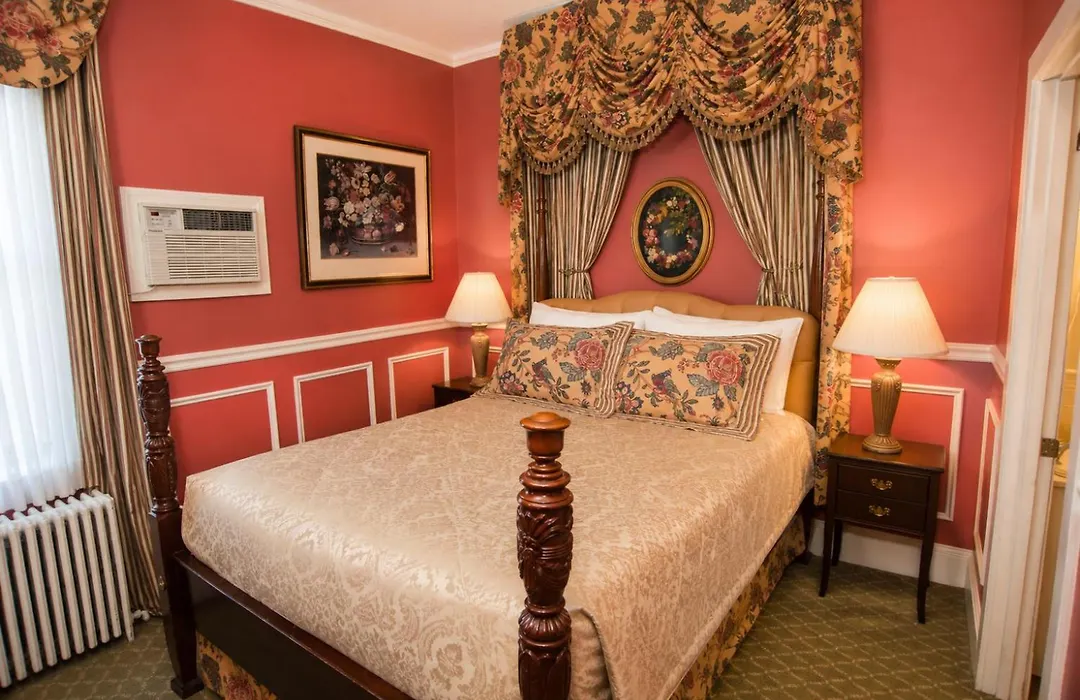 Bellevue Manor-1
