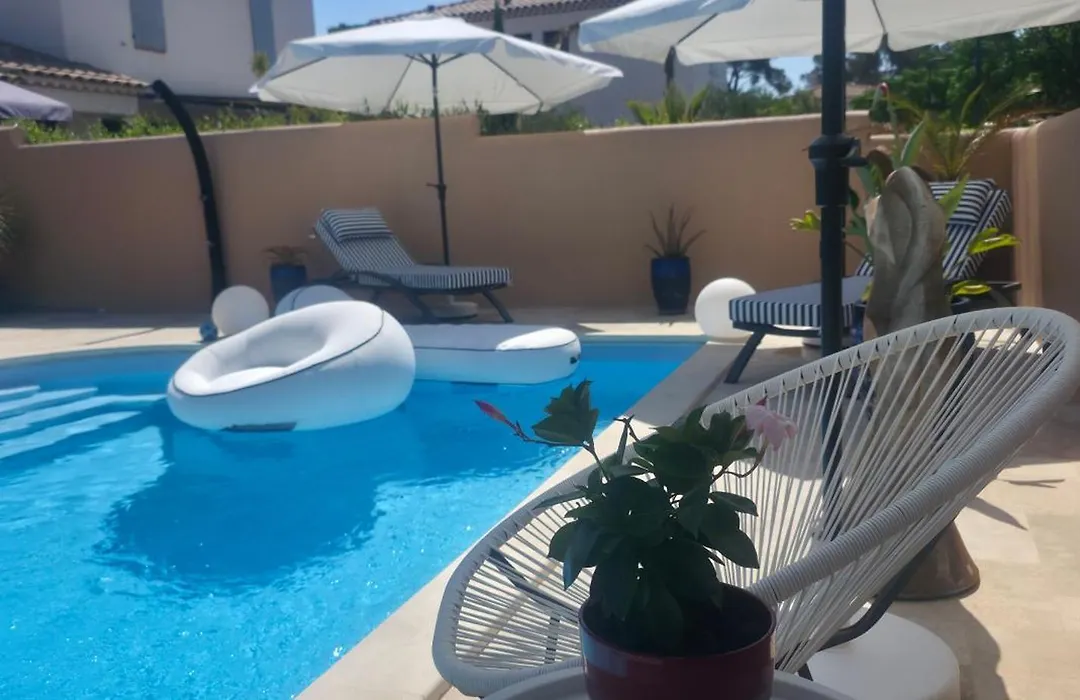 Chambre d'hôtes dans Villa Diane-1