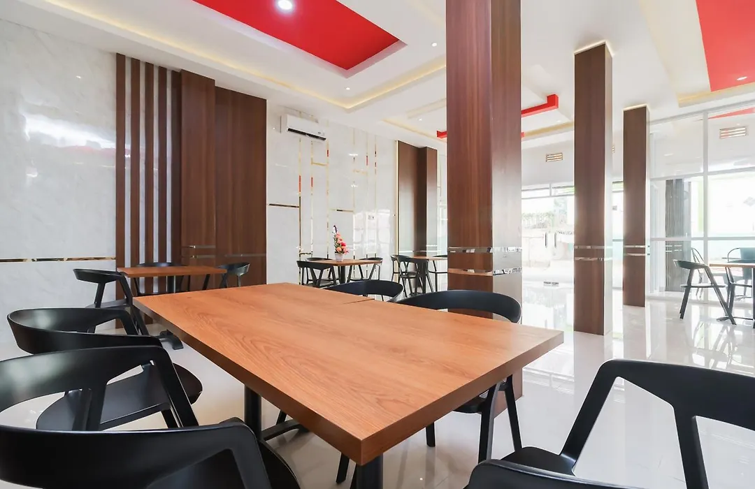 Reddoorz Plus At Grand Tara Homestay Palembang-1