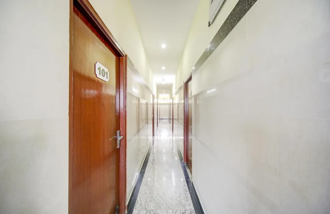 Hotel O Green Park-1