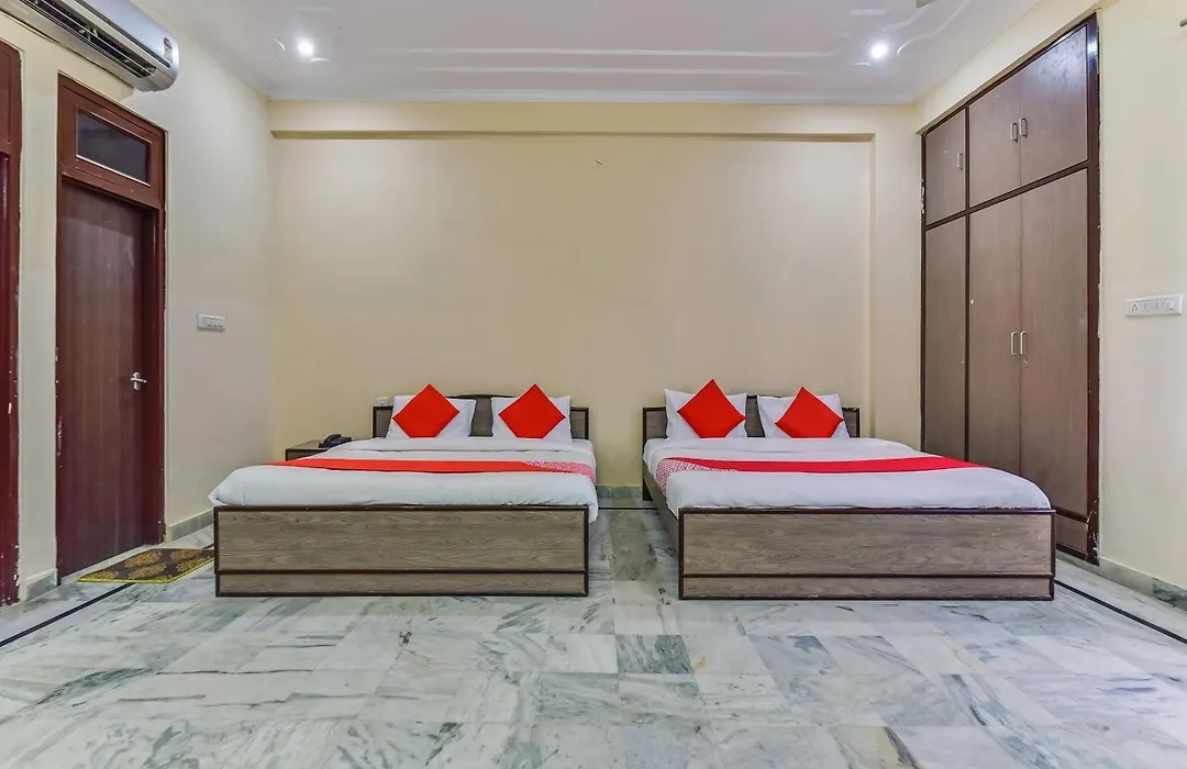 Hotel O S R-1
