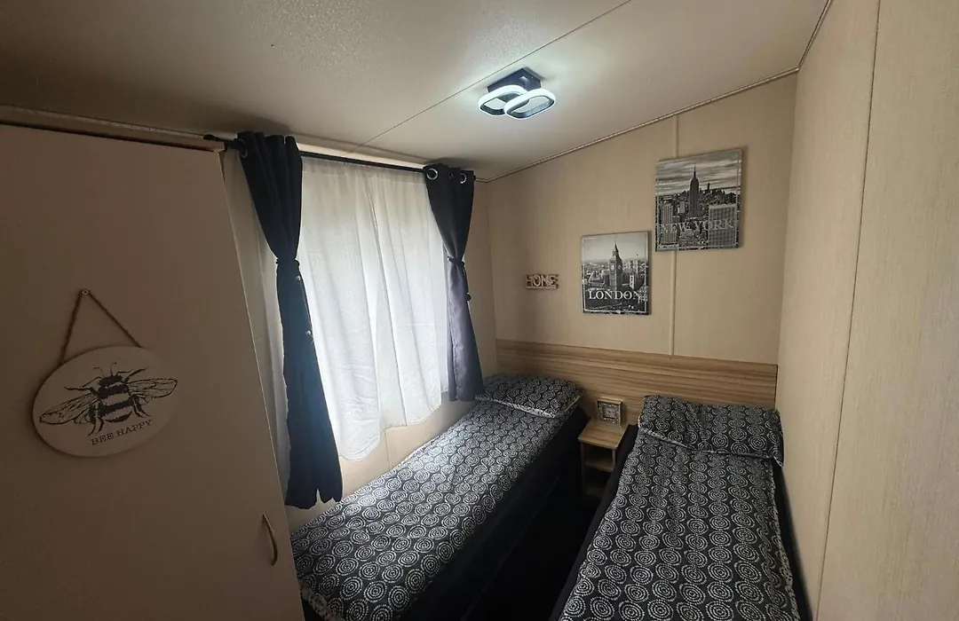 Holiday Park Caravan Fluffy In Harts Holiday Park-1