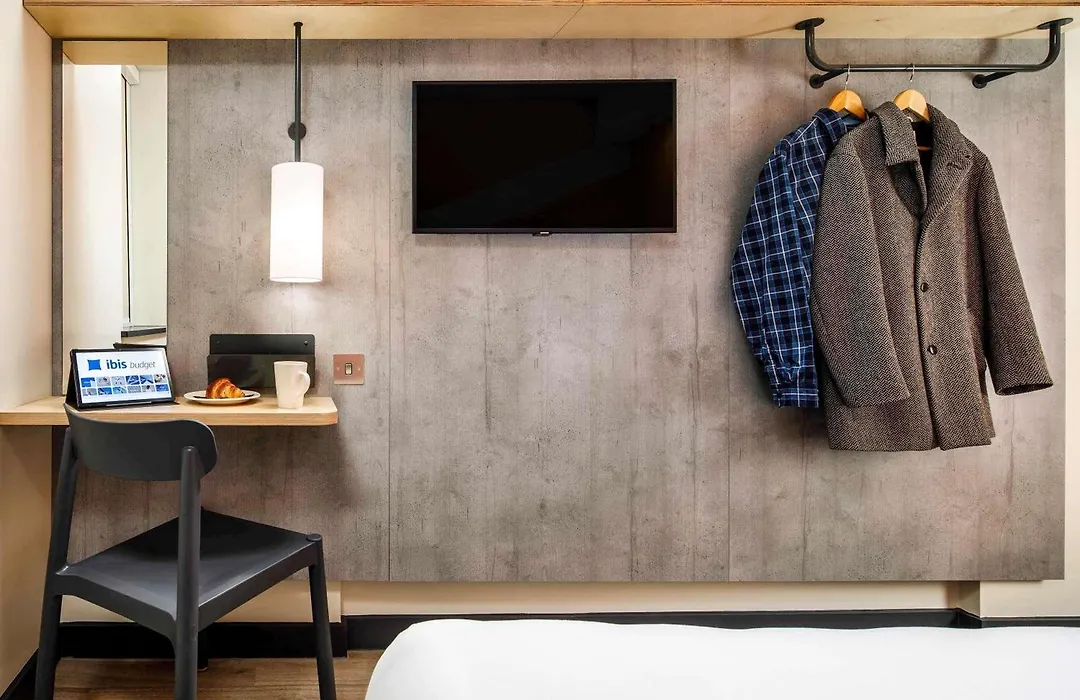 Ibis Budget Terminal 2 Manchester Airport By Accor-1