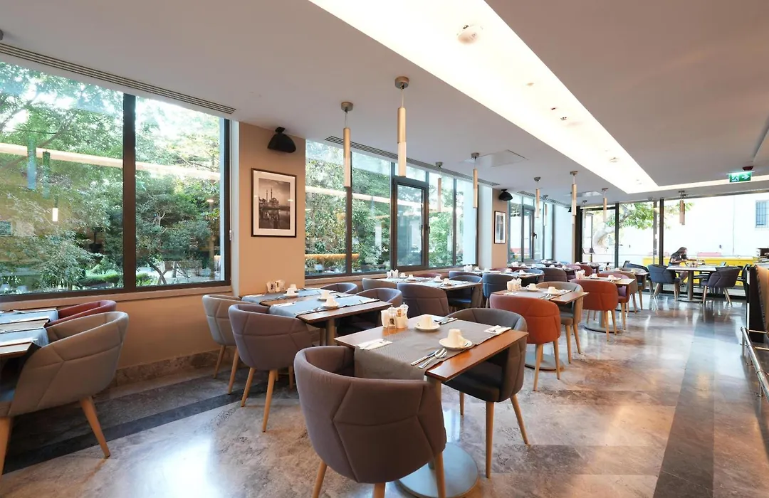 Radisson Hotel Istanbul Harbiye-1