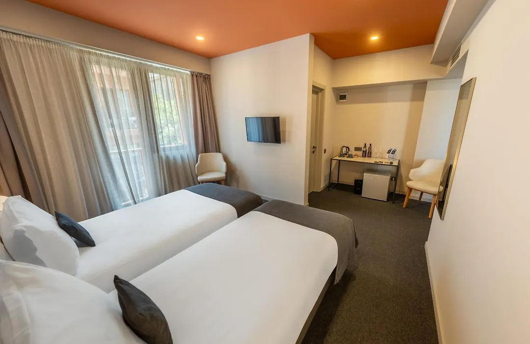 King Tamar Hotel By Luxuria Hotels-1