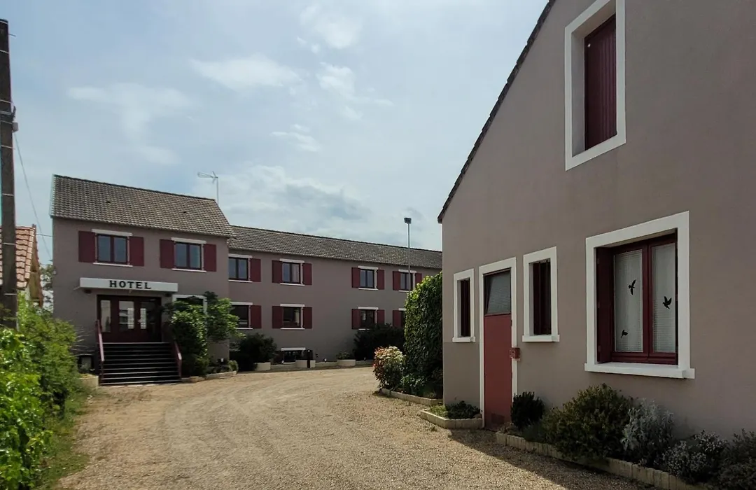 Le Merle Blanc-1