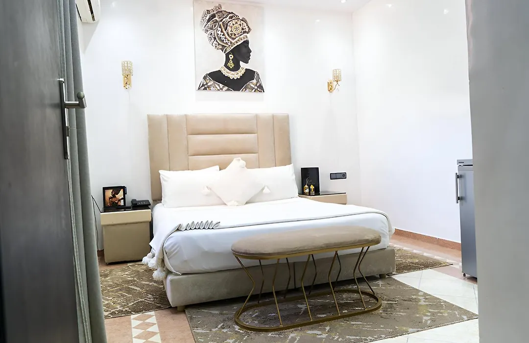 Riad Douirtna-1