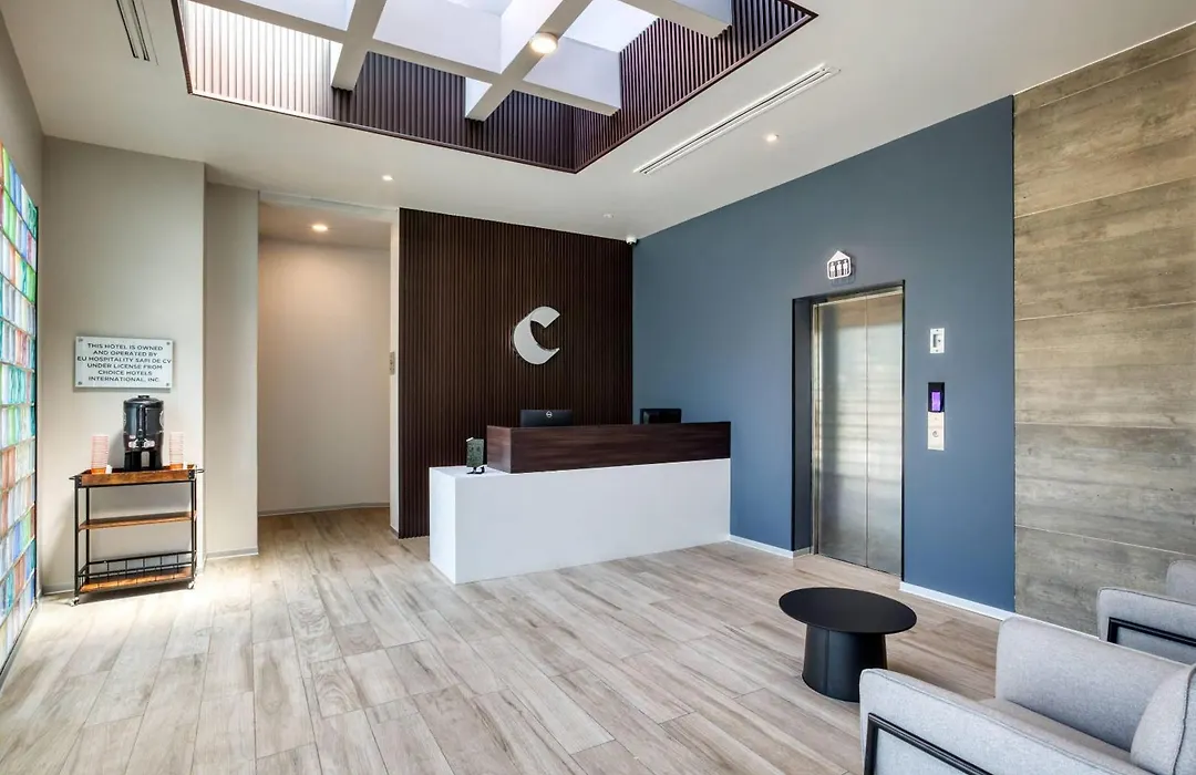 Comfort Suites Tijuana-1