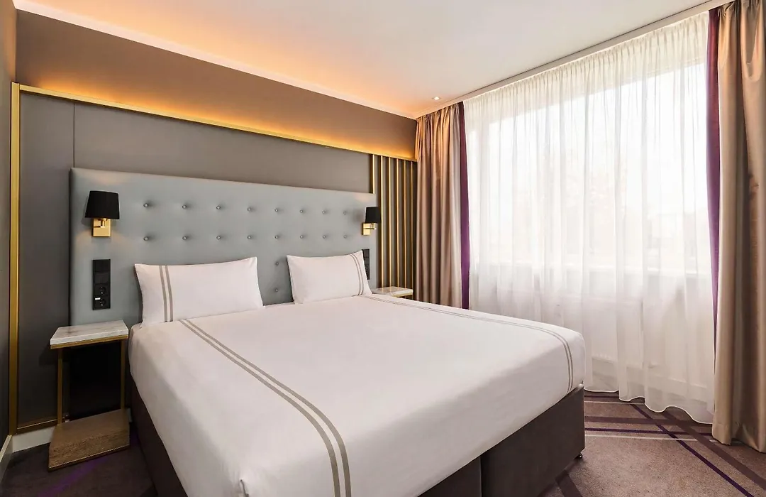 Premier Inn Saarbruecken City Centre-1