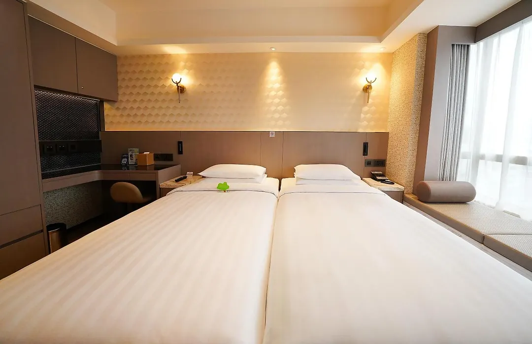China Dragon Hotel-1
