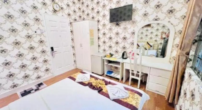 Truc Huyen Hotel-1