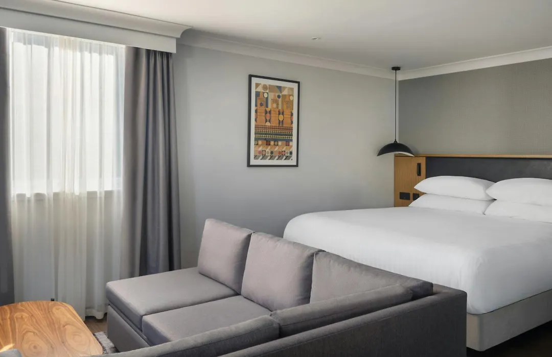 Edinburgh Marriott Hotel Holyrood-1