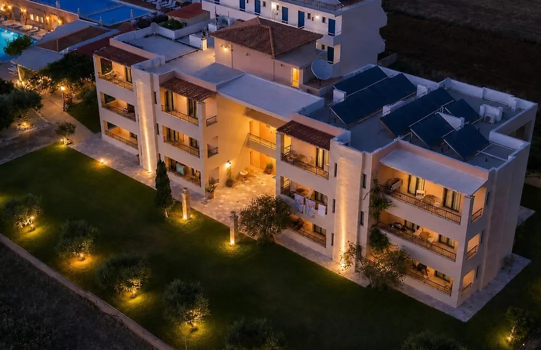 Golden Bay Apartments-Garden Haven-1