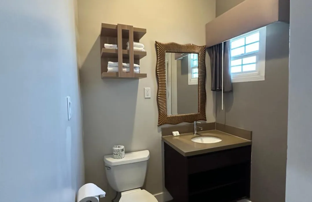Granada Inn-1