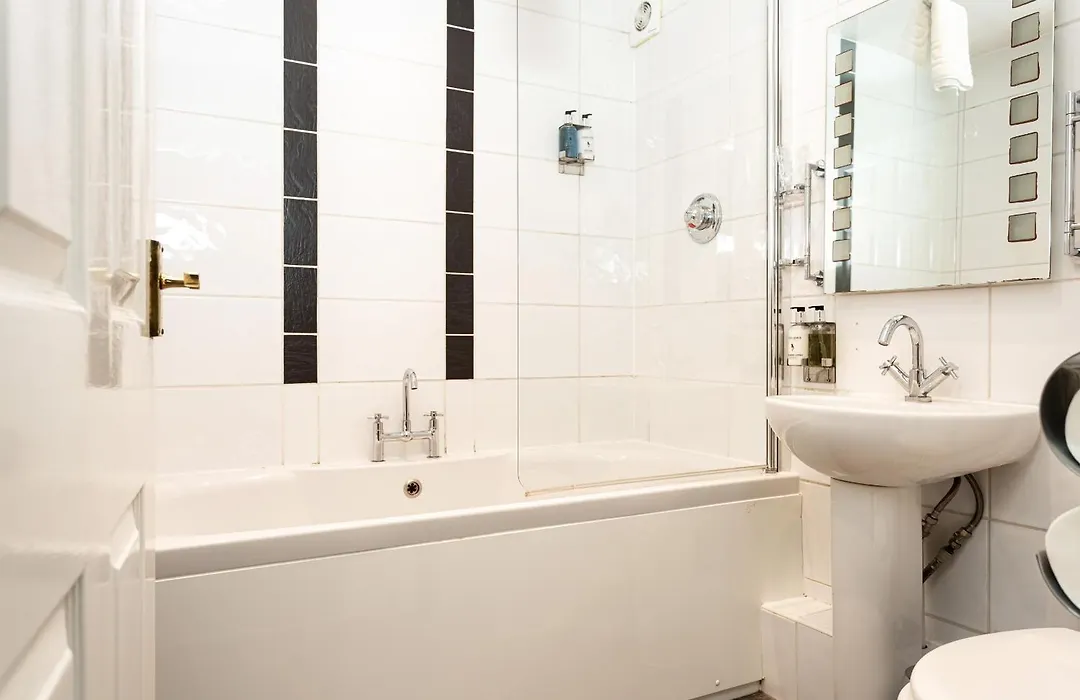 The Howbeck & The Retreat 5Min To Lake, Restaurants & To The Free Hydro Wellness Club-1