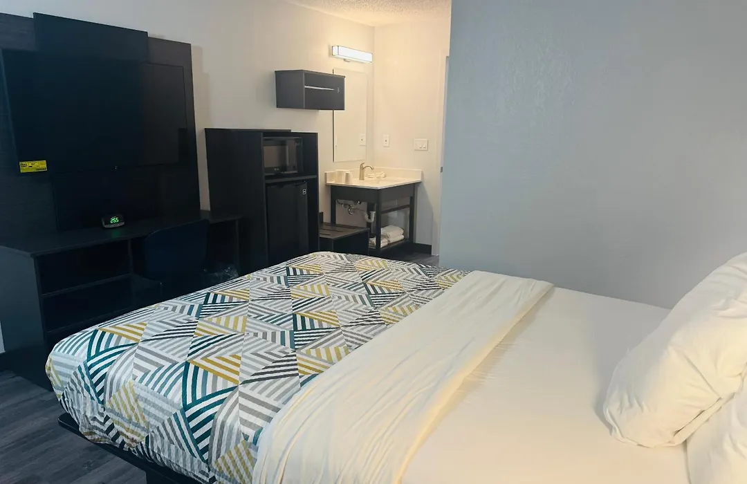 Motel 6-Southgate, Mi - Detroit-1