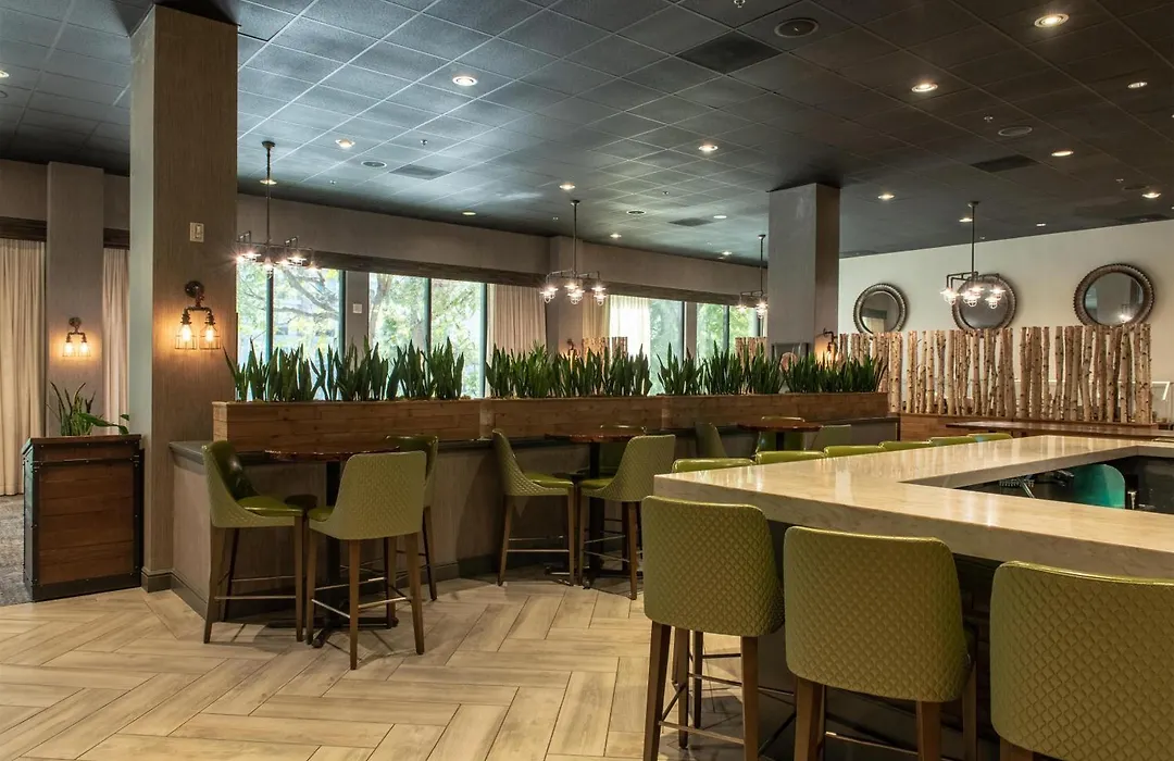 Hotel Zessa Orange County Airport, A Doubletree By Hilton-1