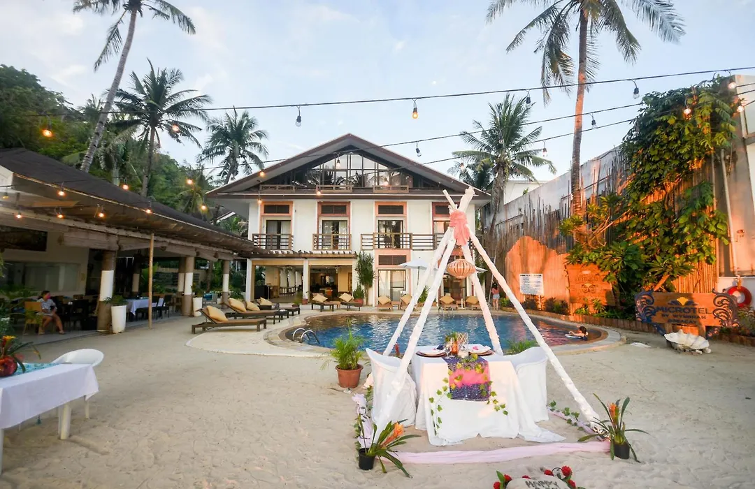 Microtel By Wyndham Boracay-1