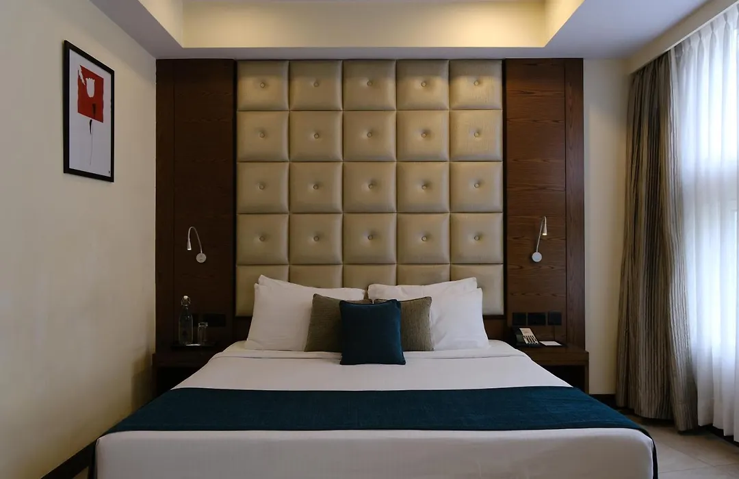 Peerless Hotel Kolkata-1